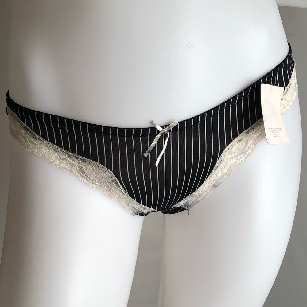 Rene Rofe black and cream striped thong panty
